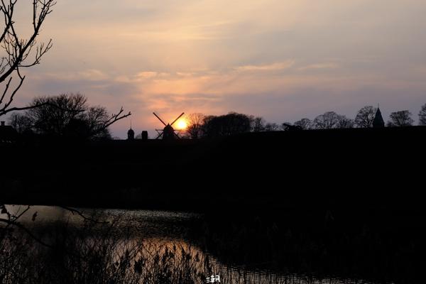 <strong>- Date</strong>: March 09, 2025 <br> <strong>- Exposure Time </strong>: 1/250 <br> <strong>- Focal Length </strong>: 67 mm <br> <strong> - ISO</strong>: 1000 <br> <br><br><strong>- Description: </strong> Near the Little Mermaid statue.