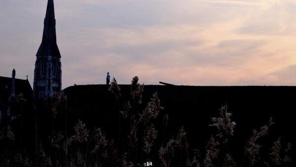  <strong>- Date</strong>: March 09, 2025 <br> <strong>- Exposure Time </strong>: 1/60 <br> <strong>- Focal Length </strong>: 67 mm <br> <strong> - ISO</strong>: 1000 <br> <br><br><strong>- Description: </strong> Near the Little Mermaid statue.