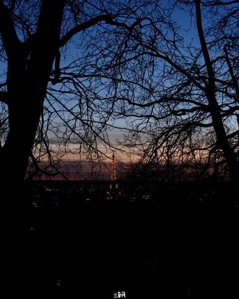  <strong>- Date</strong>: January 03, 2025 <br> <strong>- Exposure Time </strong>: 1/15 <br> <strong>- Focal Length </strong>: 68 mm <br> <strong> - ISO</strong>: 2500 <br> <br><br><strong>- Description: </strong> Montmartre