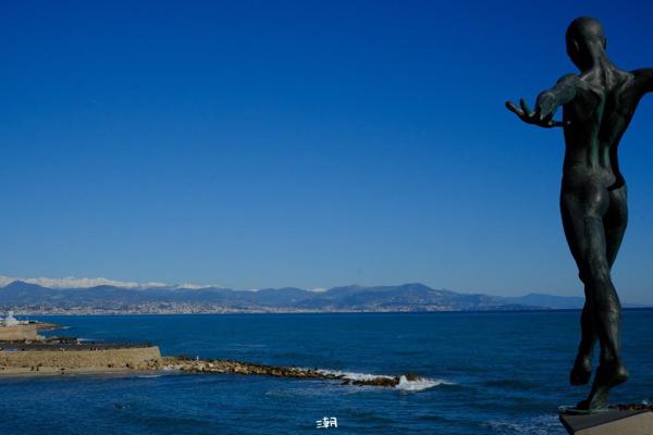  <strong>- Date</strong>: December 27, 2025 <br> <strong>- Exposure Time </strong>: 1/1000 <br> <strong>- Focal Length </strong>: 42 mm <br> <strong> - ISO</strong>: 1000 <br>