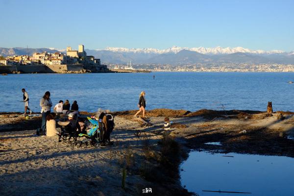  <strong>- Date</strong>: December 28, 2025 <br> <strong>- Exposure Time </strong>: 1/250 <br> <strong>- Focal Length </strong>: 68 mm <br> <strong> - ISO</strong>: 1250 <br>